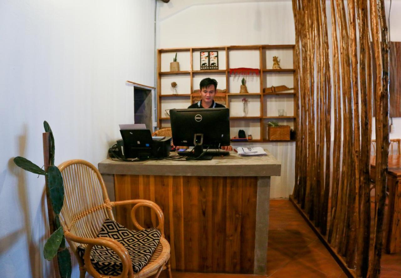 Petit Espace Boutique Hostel Vientiane Exterior photo